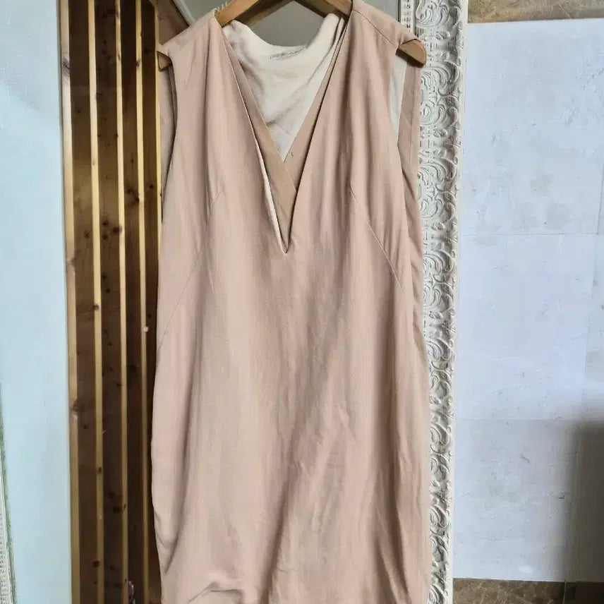 [BUNJANG] TIME Beige V-neck Sleeveless Dress / 타임 TIME 베이지 브이넥 민소매 원피스