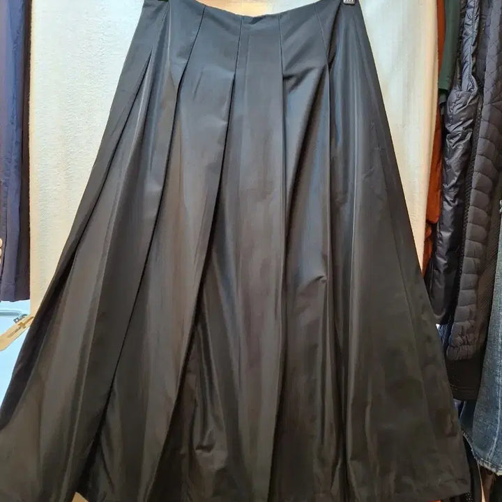 [BUNJANG] Marie Black Pleated A-Line Skirt / Marie 블랙 플리츠 스커트 A라인