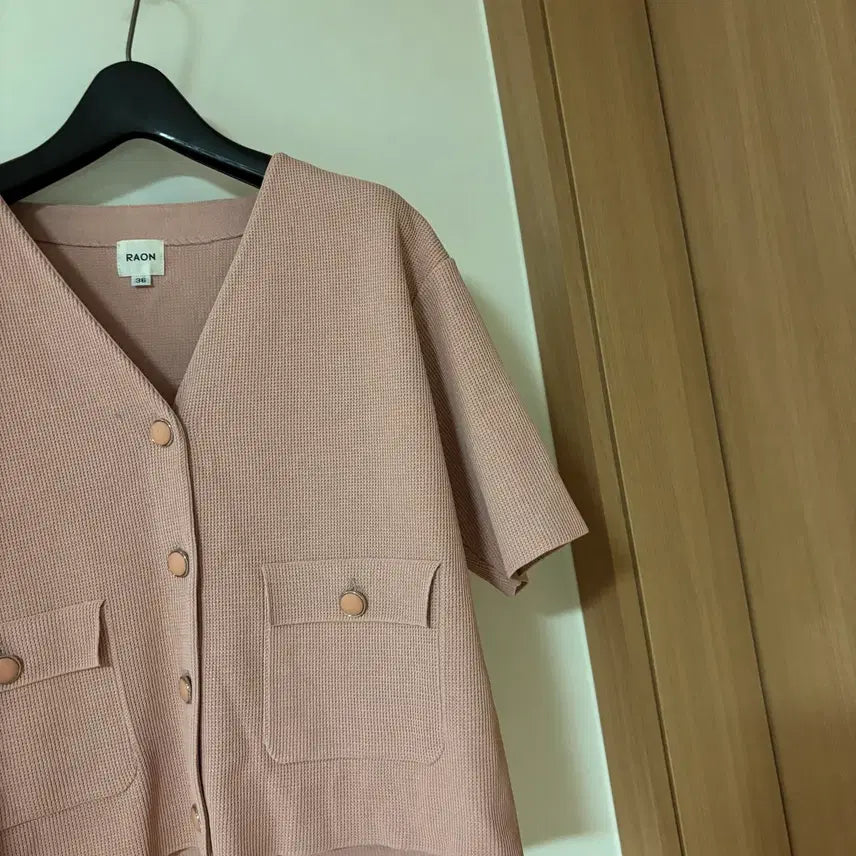 [BUNJANG] Raon Company V-Neck Cardigan / 라온컴퍼니 라온 반팔 브이넥 가디건 출근룩 결혼식 하객룩 경조사 핑크