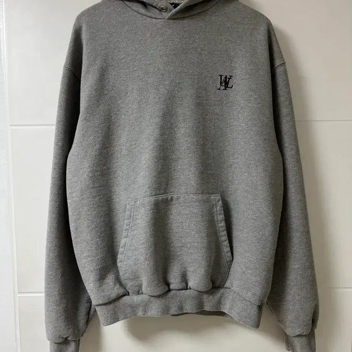 [SOLD OUT] 우알롱 후드티(옷정리중 득템하세요)