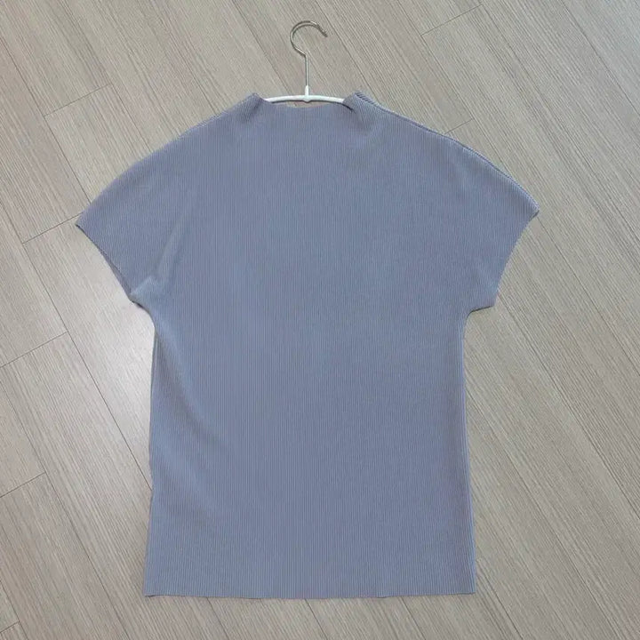 [BUNJANG] Grey Room Pleated Half-Neck Short Sleeve Top / 그레이룸 플리츠 반목 반팔
