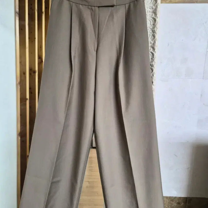 [BUNJANG] SIE Beige Wide Slacks Pants / SIE 시에 베이지 와이드 슬랙스 팬츠