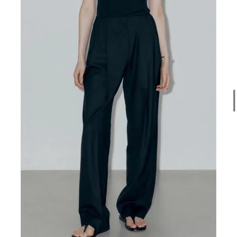 [BUNJANG] LOW CLASSIC Low Rise Trousers Khaki S / 로우클래식 로우 라이즈 트라우저 카키 s