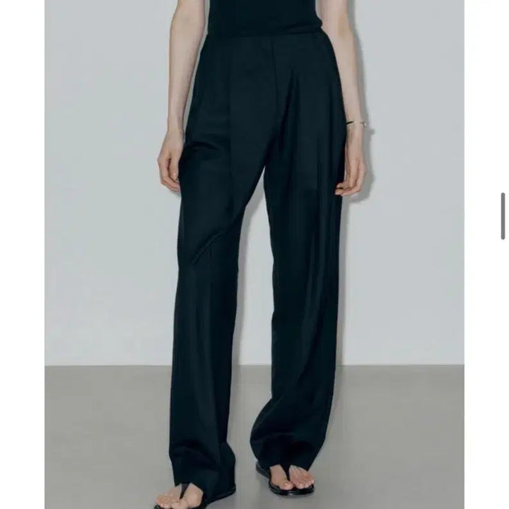 [BUNJANG] LOW CLASSIC Low Rise Trousers Khaki S / 로우클래식 로우 라이즈 트라우저 카키 s