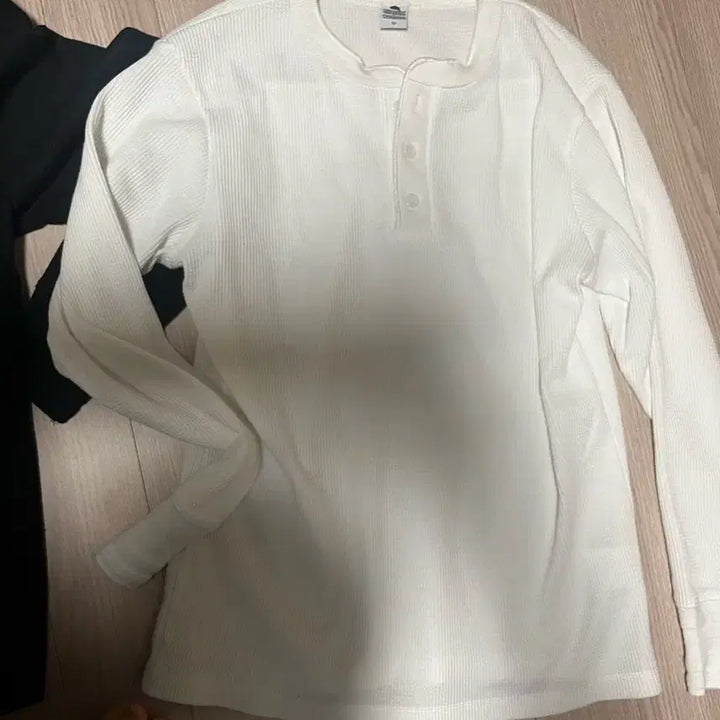 [SOLD OUT] 와플 헨리넥 티셔츠 헨리넥 긴팔티 2장 가격