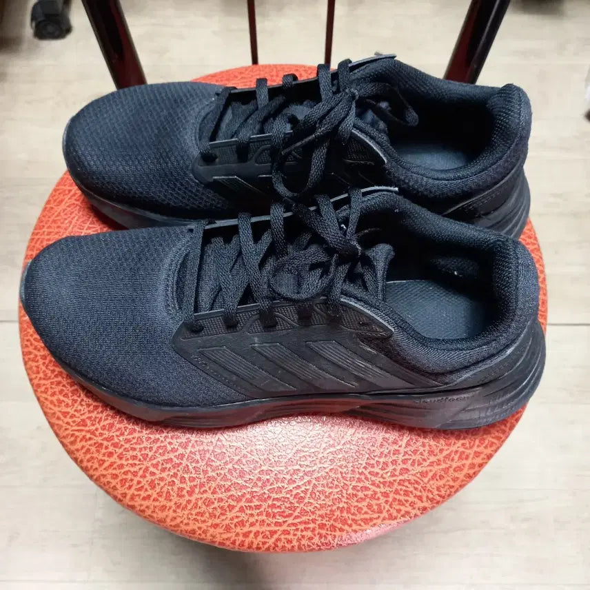 [BUNJANG] Adidas Black Sneakers 270 / 아디다스 검정색 운동화 270