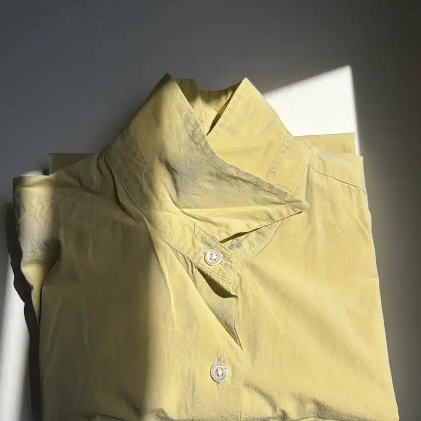 [BUNJANG] Margaret Howell Lime Green Silk Shirt / 마가렛호웰 margaret howell 라임 그린 셔츠