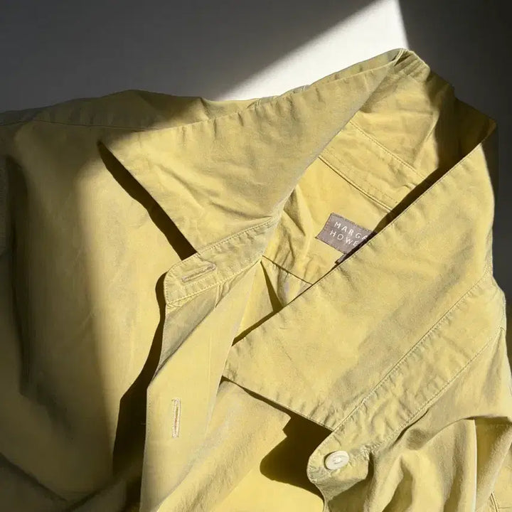 [BUNJANG] Margaret Howell Lime Green Silk Shirt / 마가렛호웰 margaret howell 라임 그린 셔츠