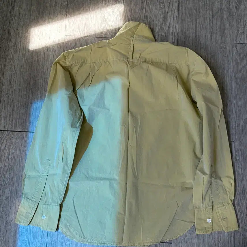 [BUNJANG] Margaret Howell Lime Green Silk Shirt / 마가렛호웰 margaret howell 라임 그린 셔츠