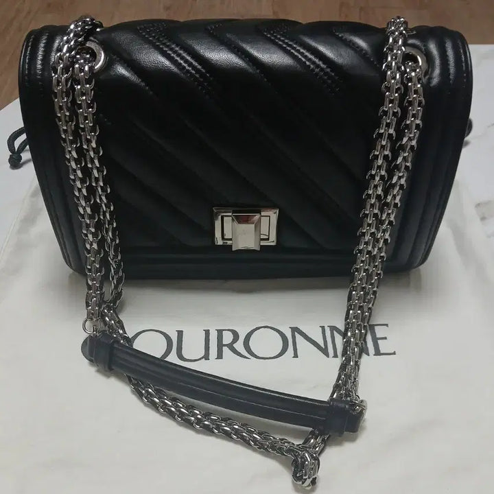 [BUNJANG] Couronne Lambskin Chain Bag / 쿠론- 양가죽 체인백