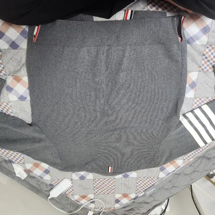 [BUNJANG] Thom Browne Milano Stitch Gray Cardigan / 톰브라운 밀라노스티치 4 그레이 가디건