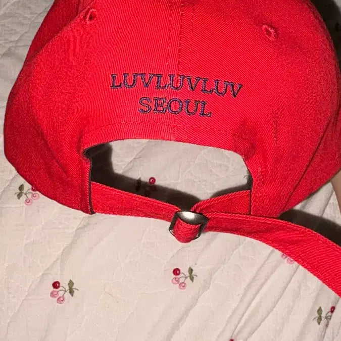 [BUNJANG] Red Embroidered Ball Cap Hat / 빨간색 자수 볼캡 모자