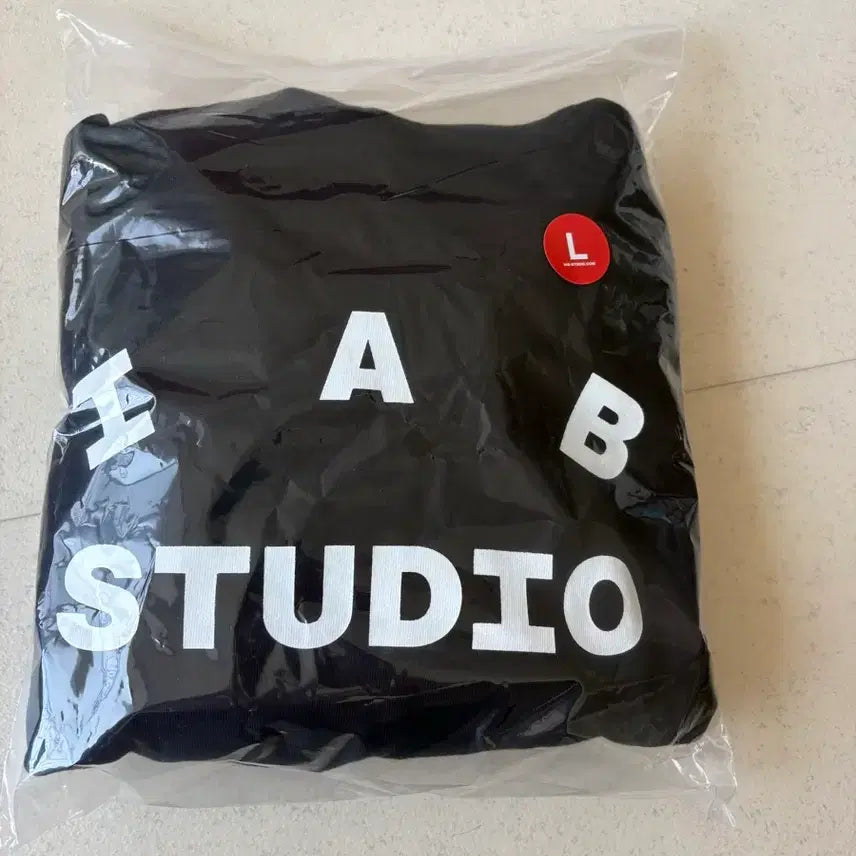 [BUNJANG] IAIA STUDIO Black Hooded Zip-Up Hoodie (L) / 웍스아웃 아이앱 스튜디오 후드집업 L사이즈 블랙