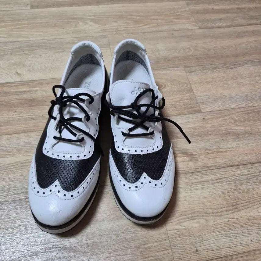 [SOLD OUT] 루이까스텔 골프화