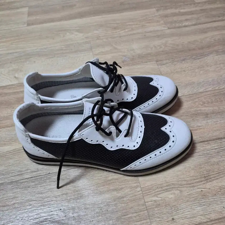 [SOLD OUT] 루이까스텔 골프화
