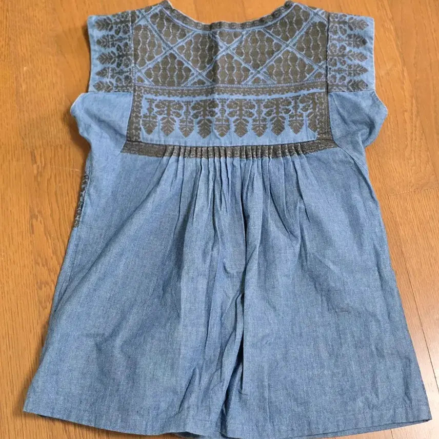 [BUNJANG] Embroidered Denim Sleeveless Top / 데님 엠브로이더리 민소매
