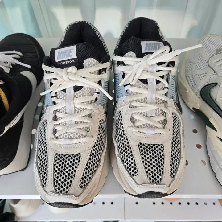 [BUNJANG] Nike Zoom Vomero Sneakers / 나이키 줌 보메로  235