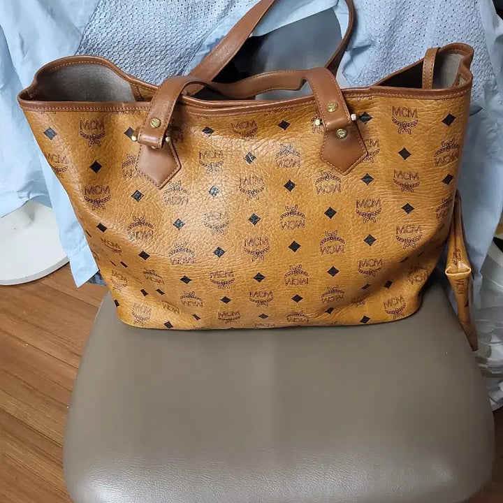 [BUNJANG] MCM Shoulder Bag / 엠씨엠 가방 성주택 있어요