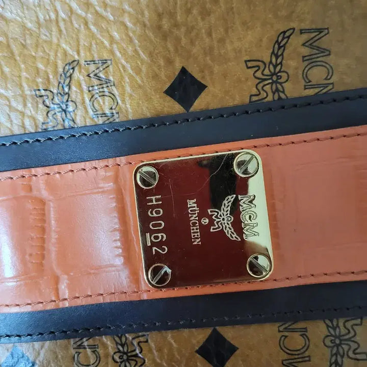 [BUNJANG] MCM Shoulder Bag / 엠씨엠 가방 성주택 있어요