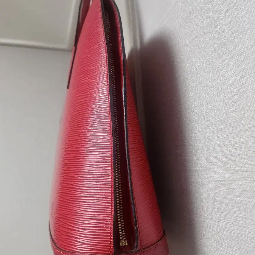 [BUNJANG] Louis Vuitton Épi Sac Shopping Shoulder Bag / 루이비통 에삐 루삭 숄더백