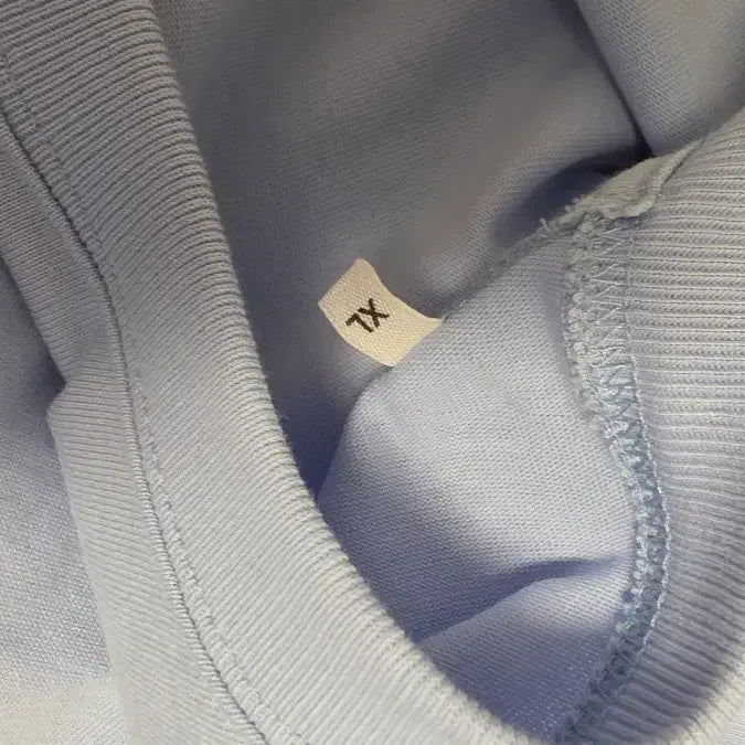 [BUNJANG] BTS Army Heart Logo Sky Blue T-shirt XL / 아미 하트로고 반팔 스카이블루 XL