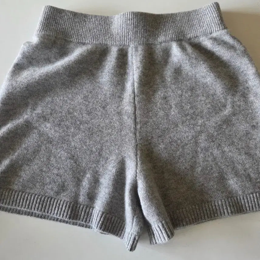 [BUNJANG] Montototo 100% Cashmere Shorts / 몽또또 캐시미어 100 반바지