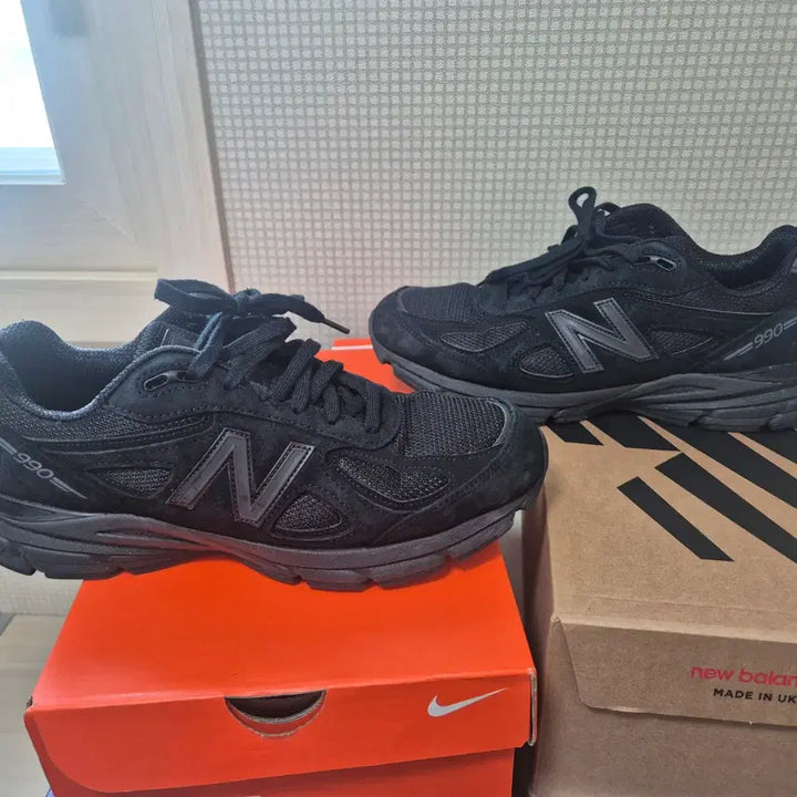 [SOLD OUT] 뉴발란스 990v4 트리플블랙