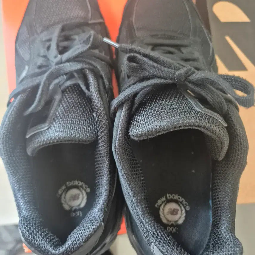 [SOLD OUT] 뉴발란스 990v4 트리플블랙