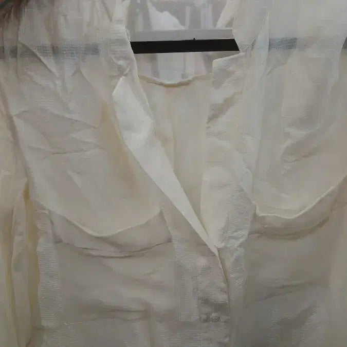 [BUNJANG] Massimo Dutti Ivory Blouse Size 2 / 마시모두띠 아이보리 블라우스 2사이즈  탭일부절단 사용감있음