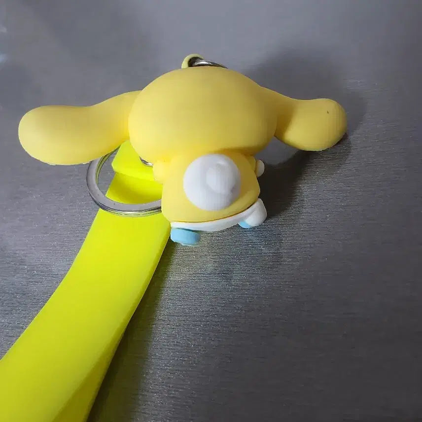 [BUNJANG] Cinnamoroll Yellow Character Keyring / (5월까지 할인)시나모롤 키링 옐로우 캐릭터 키홀더