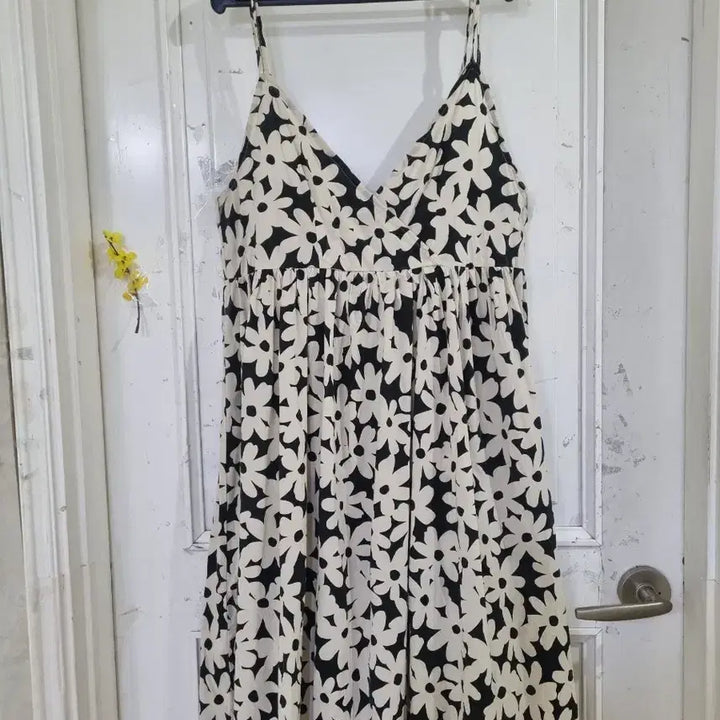 [BUNJANG] Cotton Floral Long Dress / 여름 디자인이쁜  바스락 면 롱원피스. 66까지