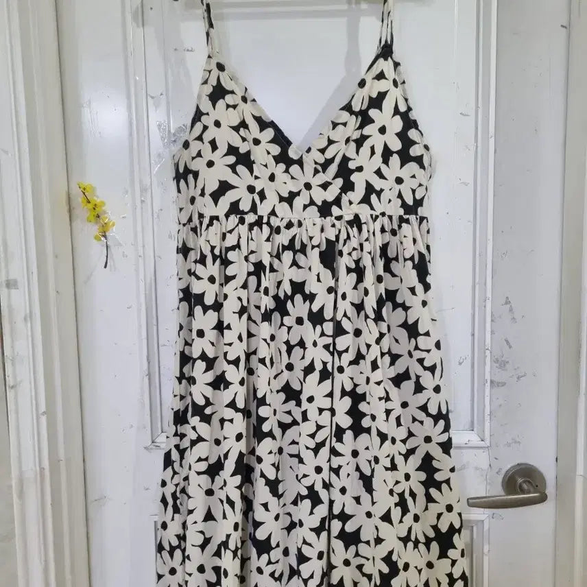 [BUNJANG] Cotton Floral Long Dress / 여름 디자인이쁜  바스락 면 롱원피스. 66까지