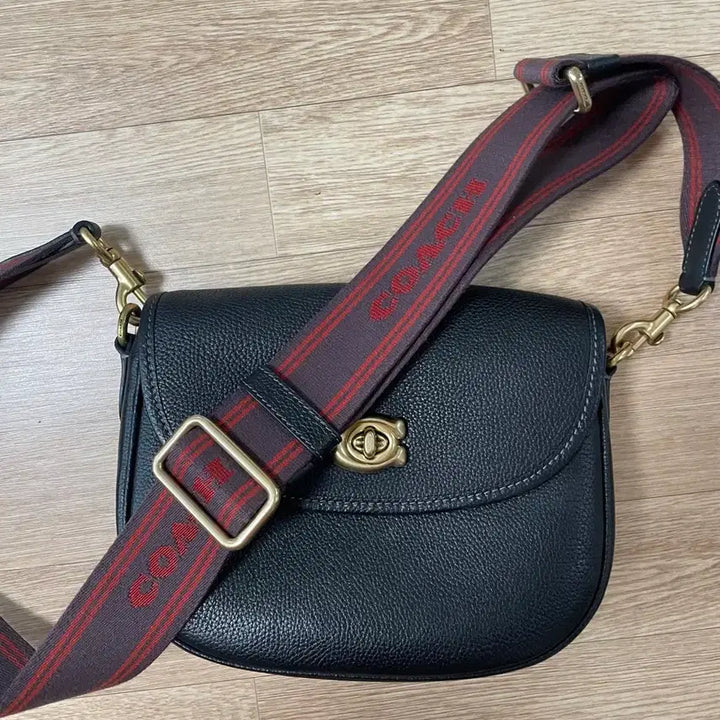 [BUNJANG] Coach Willow Leather Saddle Bag / 코치 윌로우 새들백