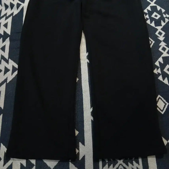 [BUNJANG] Covernat C Logo Patch Wide Fit Sweatpants / 커버낫 블랙 C 로고패치 핀턱 원턱 와이드핏 밴딩 스웻팬츠 트레이닝복 2