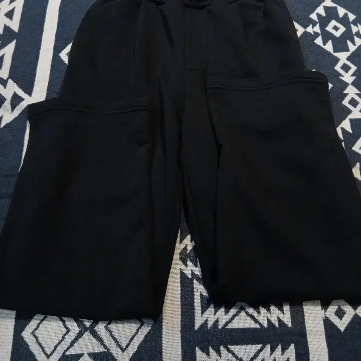 [BUNJANG] Covernat C Logo Patch Wide Fit Sweatpants / 커버낫 블랙 C 로고패치 핀턱 원턱 와이드핏 밴딩 스웻팬츠 트레이닝복 2