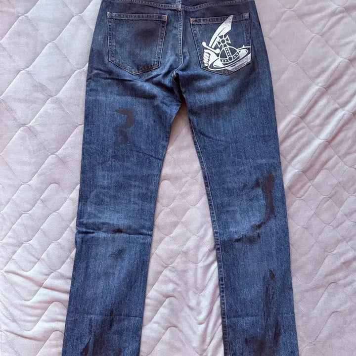 [BUNJANG] Vivienne Westwood Blue Denim Pants Oil Wash Size 30 / 비비안웨스트우드 블루 데님 팬츠 오일 워싱 30size