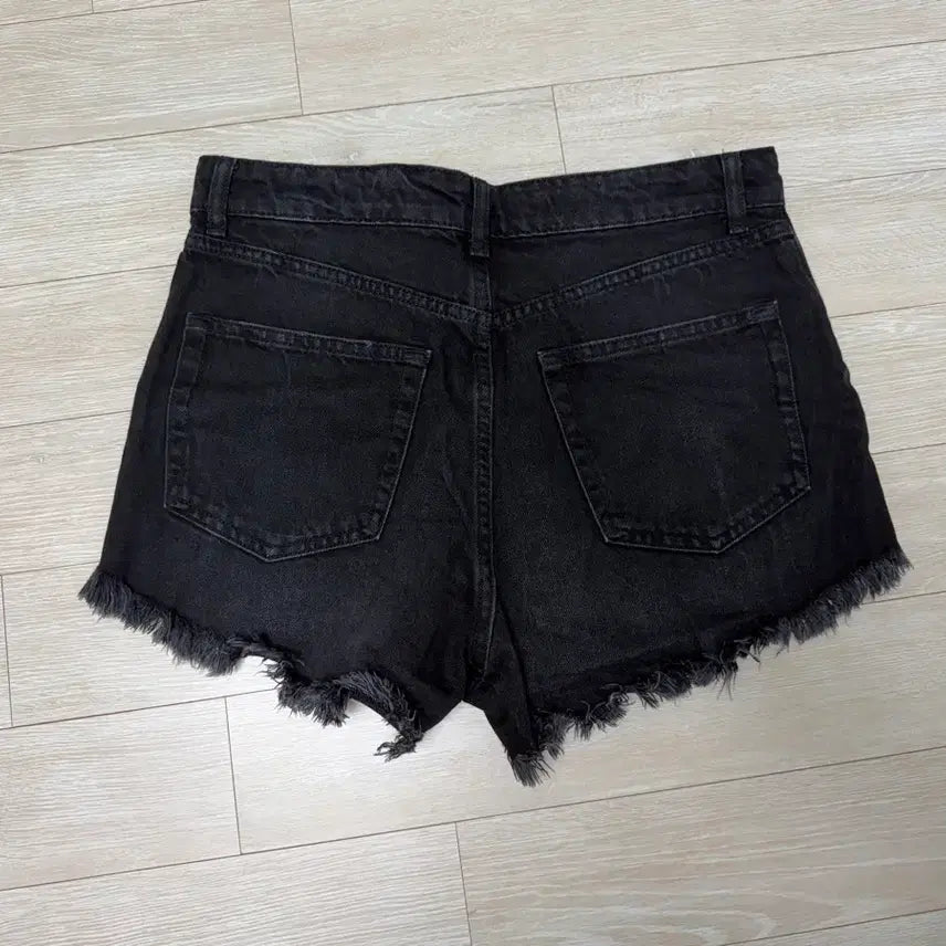 [SOLD OUT] 자라 반바지 28