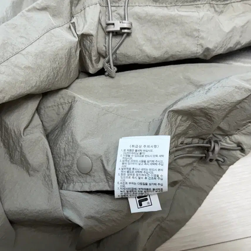 [SOLD OUT] 휠라 바람막이 남녀공용 100 L