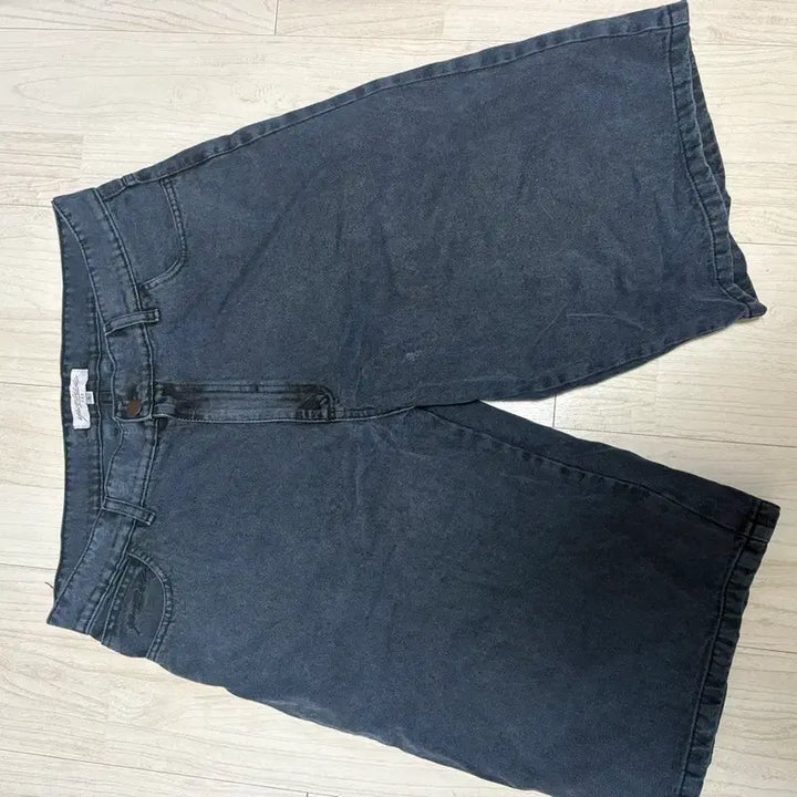 [BUNJANG] Yardsale Fantasy Shorts L / 야드세일 yardsale 판타지 쇼츠 L