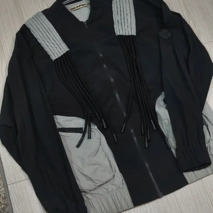[BUNJANG] Graffeakers Western Windbreaker Jacket / 그래피커스 웨스턴 바람막이 자켓