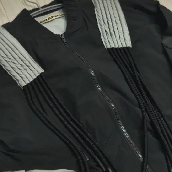 [BUNJANG] Graffeakers Western Windbreaker Jacket / 그래피커스 웨스턴 바람막이 자켓