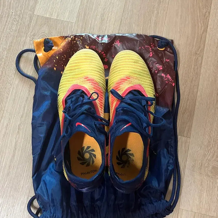 [BUNJANG] Nike Phantom 6 Low Soccer Cleats 285 / 나이키 팬텀6 로우 285