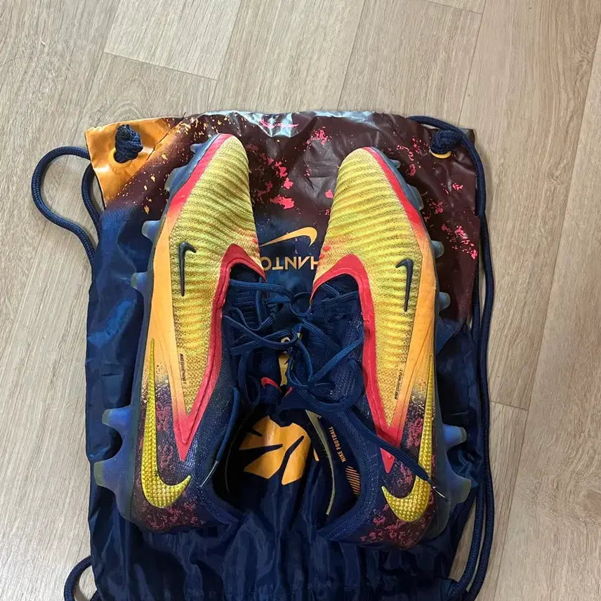 [BUNJANG] Nike Phantom 6 Low Soccer Cleats 285 / 나이키 팬텀6 로우 285