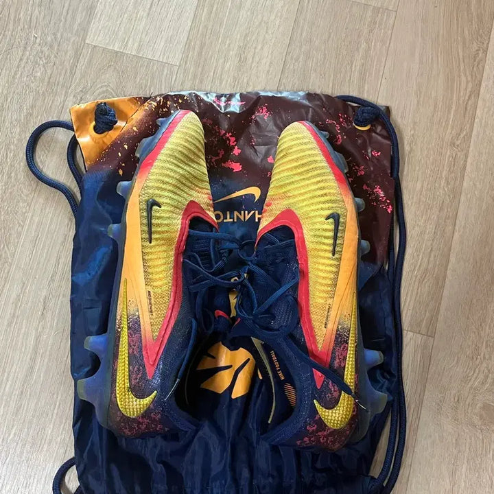 [BUNJANG] Nike Phantom 6 Low Soccer Cleats 285 / 나이키 팬텀6 로우 285