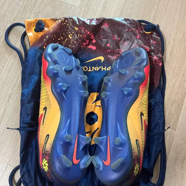 [BUNJANG] Nike Phantom 6 Low Soccer Cleats 285 / 나이키 팬텀6 로우 285