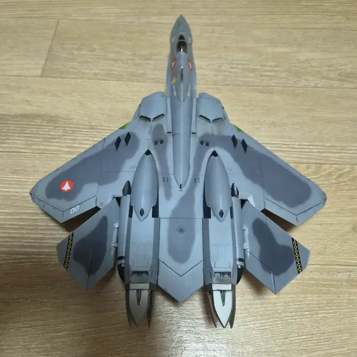 [BUNJANG] Macross 1/72 SVF-124 Valkyrie Fighter Kit - Painted / 마크로스 1/72 SVF-124 발키리 전투기 프라모델 도색완성품