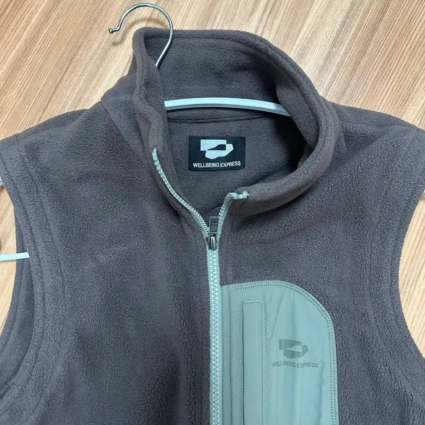 [BUNJANG] WELLBEING EXPRESS Fleece Zip-Up Vest Brown / WELLBEING EXPRESS 플리스 집업 조끼 브라운