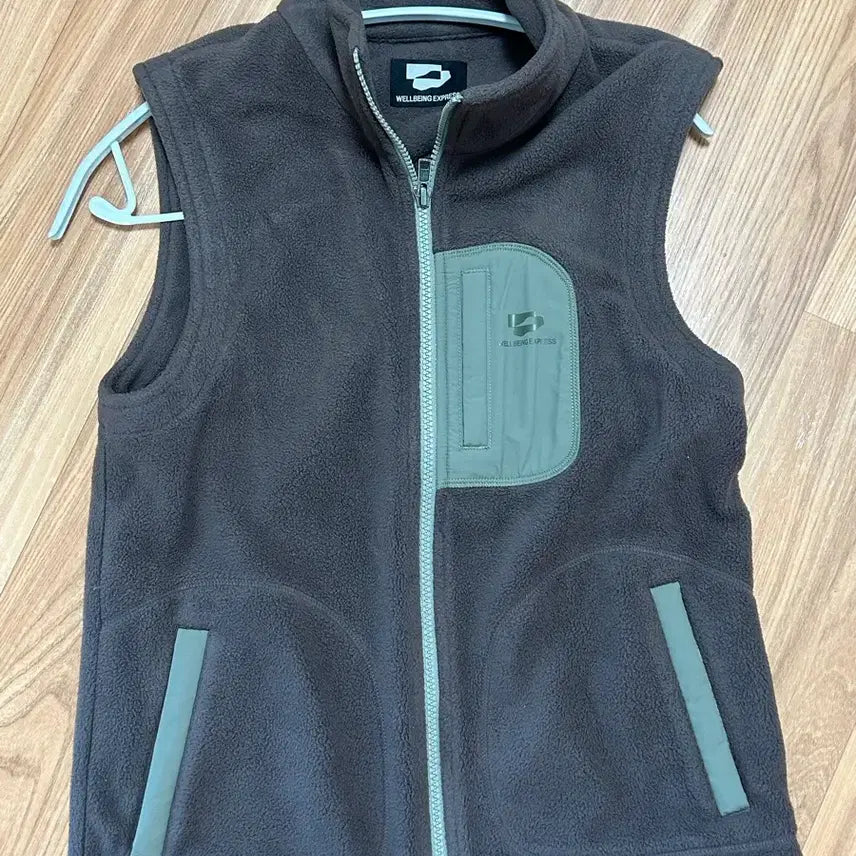 [BUNJANG] WELLBEING EXPRESS Fleece Zip-Up Vest Brown / WELLBEING EXPRESS 플리스 집업 조끼 브라운