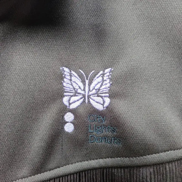 [BUNJANG] Needles x City Lights Donuts Fringe Track Jacket / 새상품) 니들스 x City Lights Donuts 프린지 트랙자켓 m