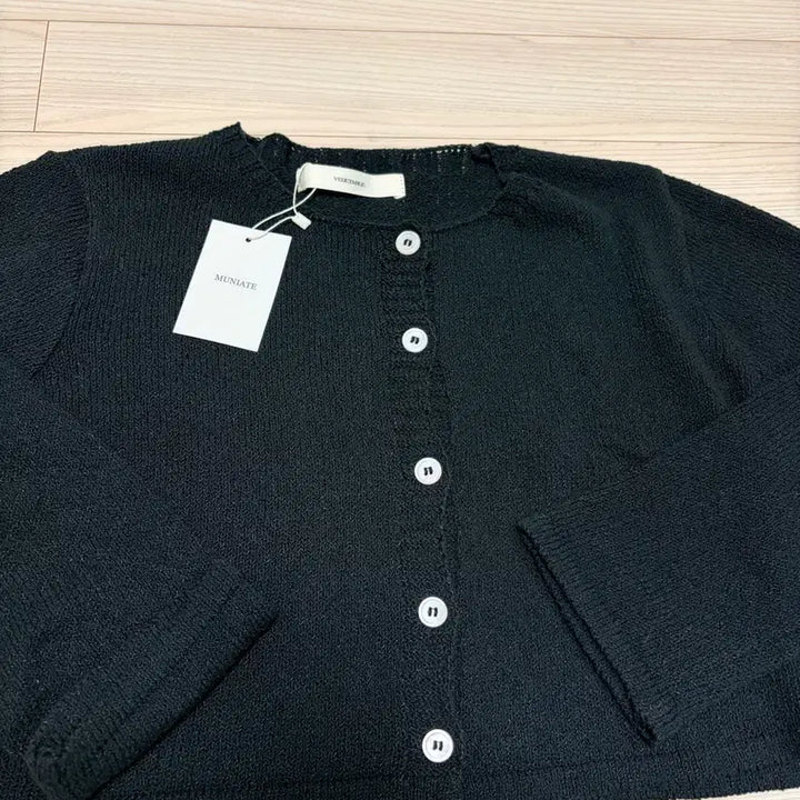 [BUNJANG] Vegetable Amelie Crop Cardigan Black / (새상품,블랙) 베지터블 아멜리 크롭 가디건